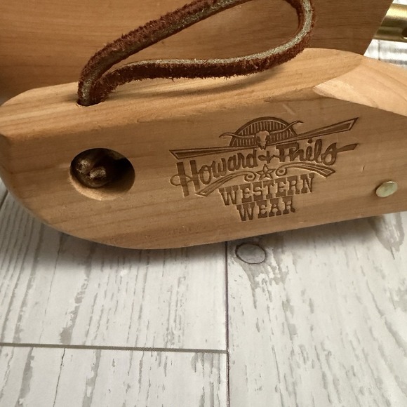Howard & Phil\'s Western Wear Cedar Boot Shoe Trees Rochester USA Pair Adjustable